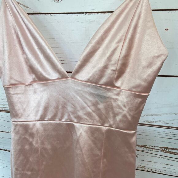 Windsor S Pink Silky Satin Vneck Open Back Short Mini Cocktail Dress - Picture 3 of 6